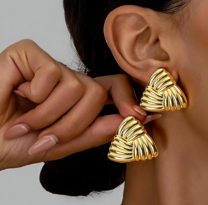 Sculpted Gold Elegance